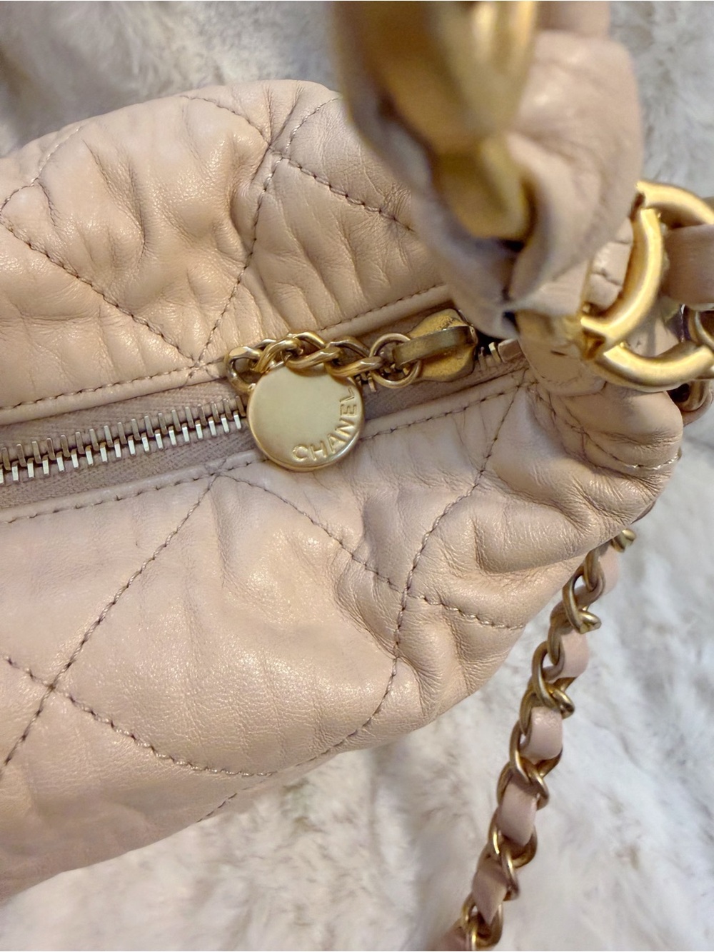 Chanel Quilted Beige Chain-Handle Shoulder Hobo Bag - Picture 3 of 11